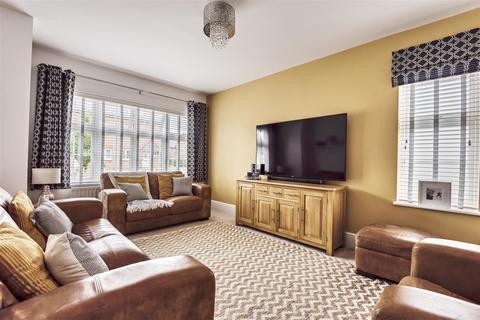 5 Rossiter Close, Bathpool, Taunton, TA2 8FL