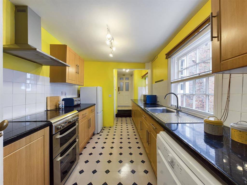 Kitchen: