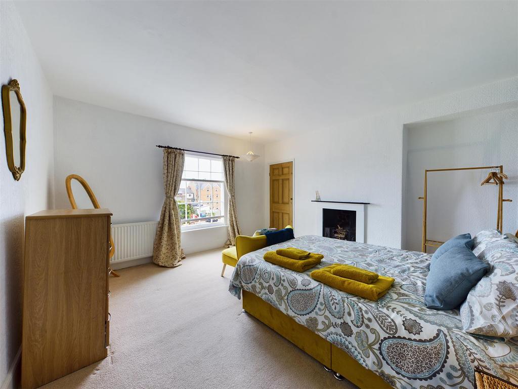 Bedroom: