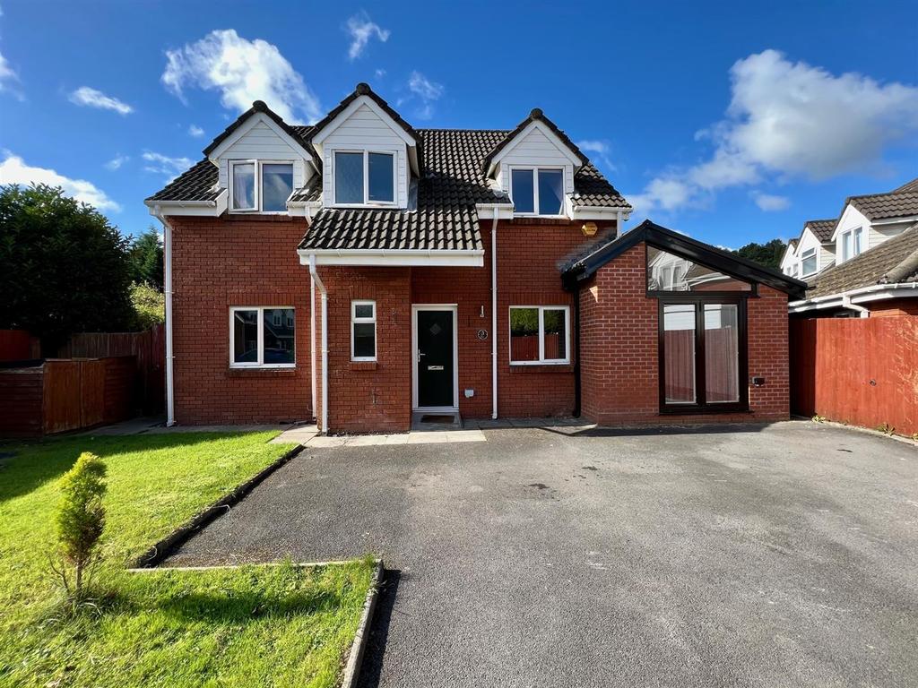 Llys Y Felin, Llangennech, Llanelli 4 bed detached house for sale £