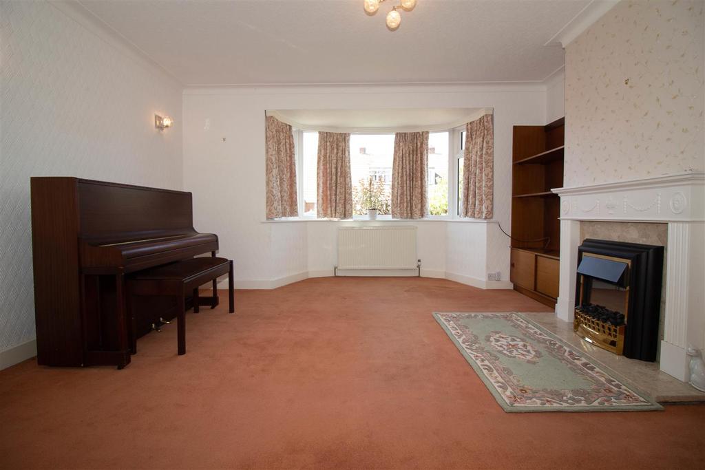 Laburnum Avenue, Gateshead 3 bed semidetached house £225,000