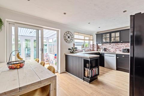 28 Sandgate Drive, Kippax, Leeds, LS25 7EY