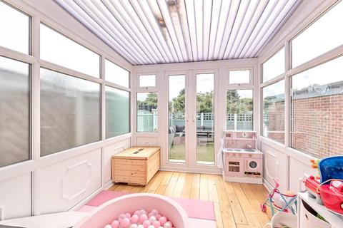 28 Sandgate Drive, Kippax, Leeds, LS25 7EY
