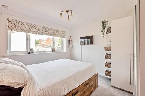 28 Sandgate Drive, Kippax, Leeds, LS25 7EY