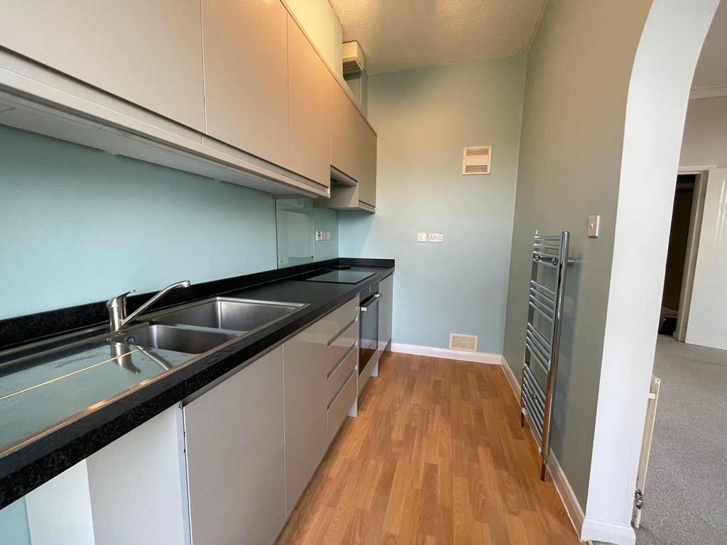 Kirkdale Court, Kirkbymoorside, York 2 bed flat £585 pcm (£135 pw)