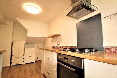 2 bedroom semi-detached house to rent, Holbourne Grove, High Green, Sheffield