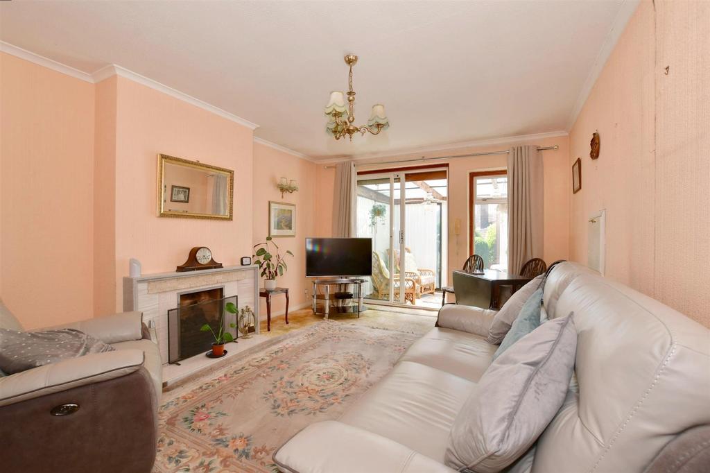 Hartfield Close, Tonbridge, Kent 3 bed bungalow £475,000