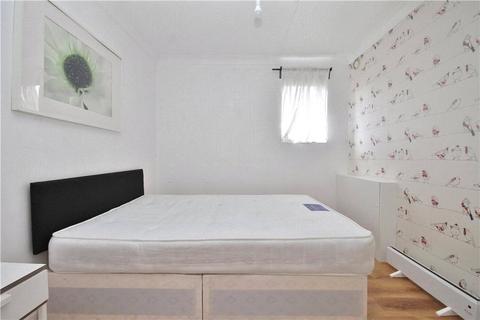 1 bedroom apartment to rent, Wessex Court, De Havilland Way, Stanwell, Middlesex, TW19