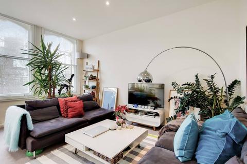 2 bedroom flat for sale, West Smithfield, City, London, EC1A