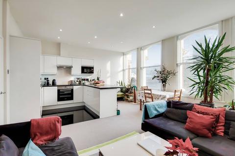 2 bedroom flat for sale - West Smithfield, City, London, EC1A