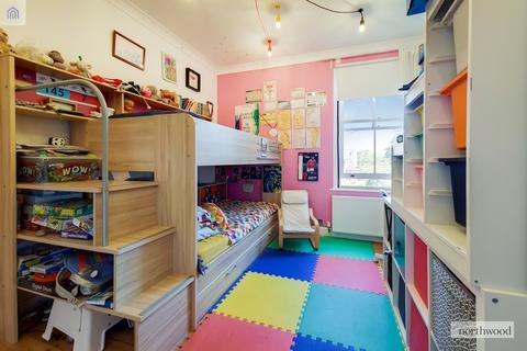 3b Woodland Hill, London, SE19 1PB