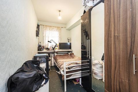 20 Waterloo Close, London, E9 6EF