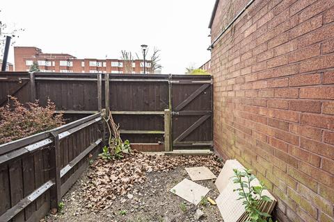 20 Waterloo Close, London, E9 6EF