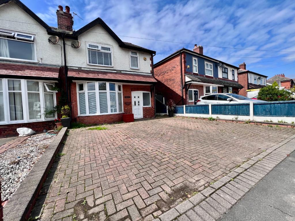 Newbrook Road, Bolton, Lancashire, BL5 1ER 3 bed semidetached house £220,000