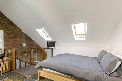 251 Globe Road, London, E2 0JD