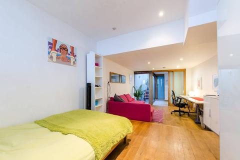 251 Globe Road, London, E2 0JD