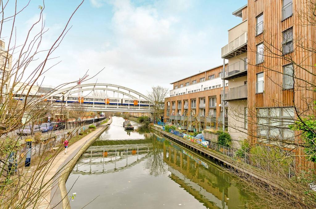 Timber Wharf, Kingsland Road... 2 bed flat - £650,000