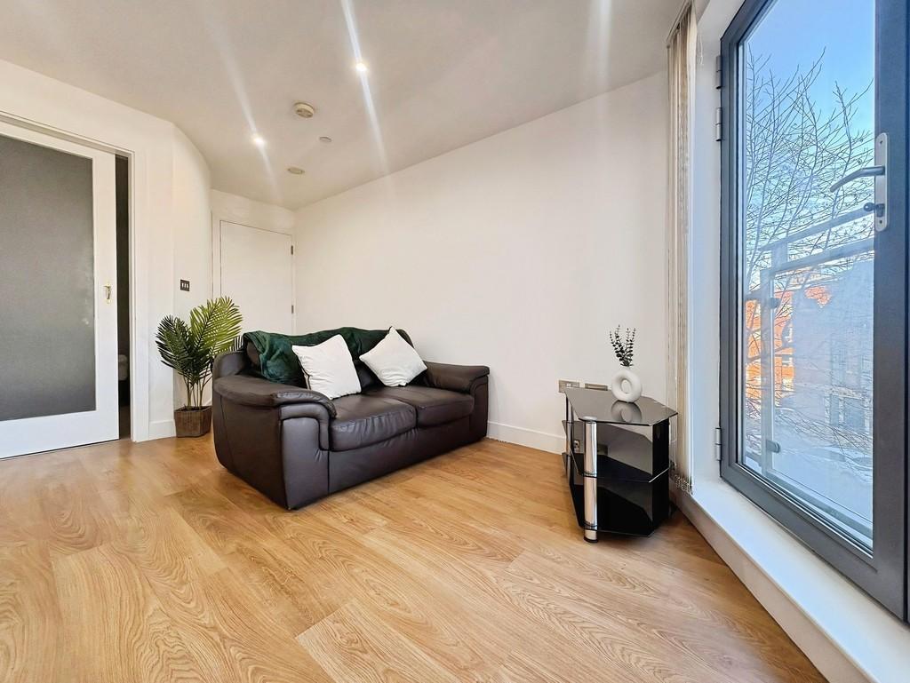 Apartment in Leeds - View 2