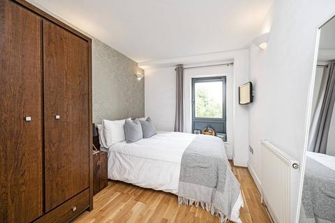 Flat 2, 22 Newington Green, London, N16 9PU