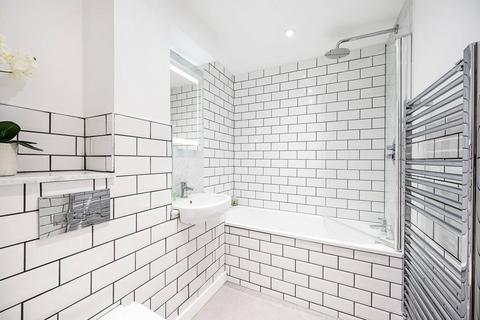 Flat 2, 22 Newington Green, London, N16 9PU