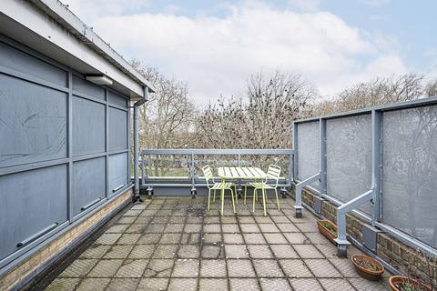 Flat 2, 22 Newington Green, London, N16 9PU