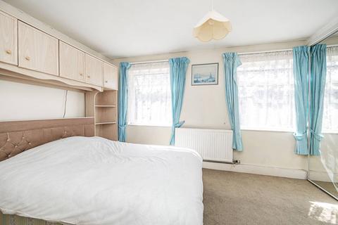 5 Tavistock Close, London, N16 8UZ