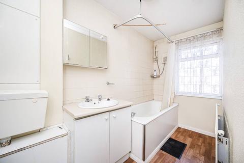 5 Tavistock Close, London, N16 8UZ