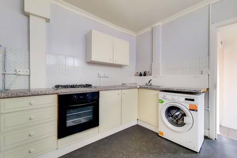 92 Caistor Park Road, London, E15 3PR