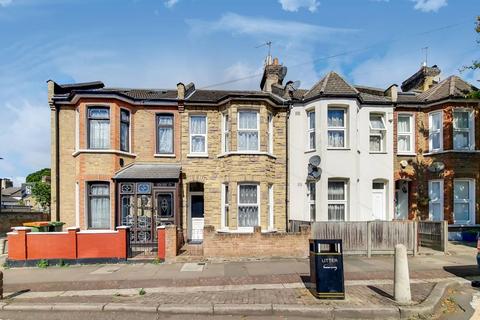 92 Caistor Park Road, London, E15 3PR