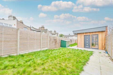 2 bedroom bungalow for sale, Ironbridge Mews, Stratford, London, E15