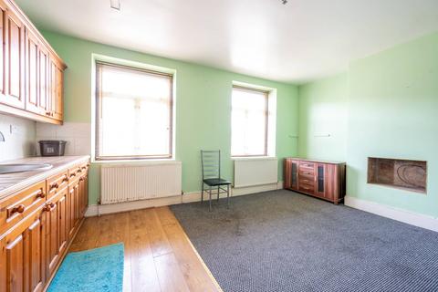 4 bedroom terraced house for sale - Verulam Avenue, Walthamstow, London, E17
