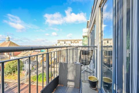 3 bedroom penthouse for sale - Fari Court, Tower Mews, Walthamstow, London, E17