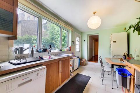 8a Alexandra Road, London, N8 0PP