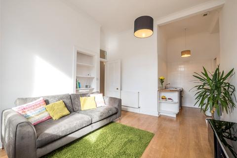 1 bedroom flat to rent, Lochrin Terrace, Edinburgh, EH3