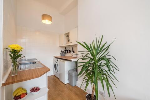 1 bedroom flat to rent, Lochrin Terrace, Edinburgh, EH3
