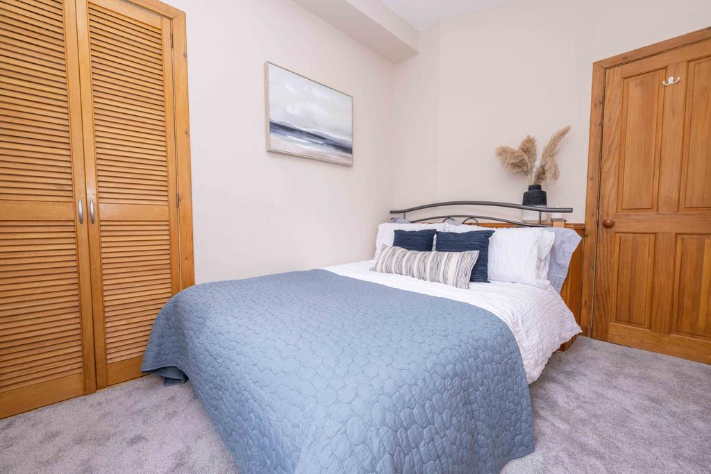 18 Holburn Road, The City Centre, Aberdeen, AB10 1 bed flat for sale