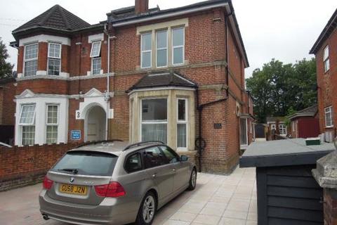 5 bedroom semi-detached house to rent, Alma Road, Southampton SO14