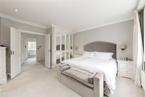 68 Woodside, London, SW19 7AF