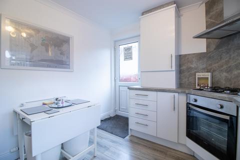 16 Burnside Terrace, Fauldhouse, Bathgate, EH47 9EX