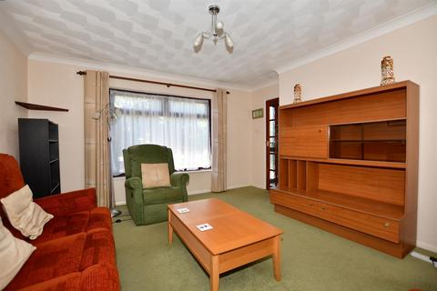 18 Dunstall Close, St Marys Bay, Romney Marsh, TN29 0QX