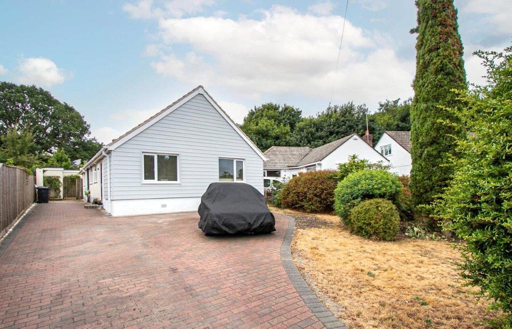 Hamble Road, Oakdale, Poole, Dorset, BH15 3 bed bungalow £480,000