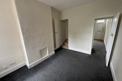 2 bedroom terraced house to rent, Avenue Road Extension, Leicester, Leicestershire, LE2