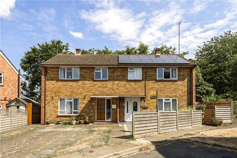 3 bedroom semi-detached house for sale - Chestnut Close, Stony Stratford, Milton Keynes, Buckinghamshire, MK11