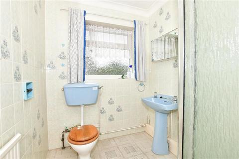 1 Bromfords Drive, Wickford, SS12 0NZ
