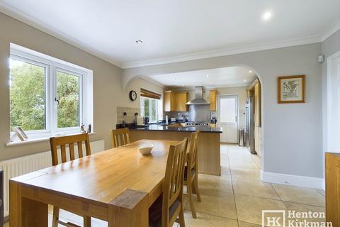 4 bedroom detached house for sale, Mountview, Billericay