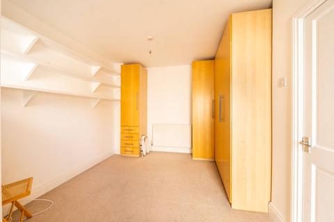 41 Wiseton Road, London, SW17 7EE