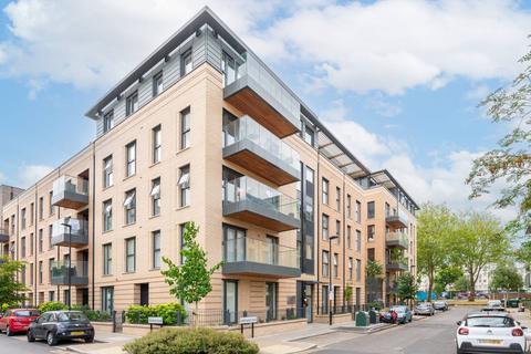 Flat 32, 8 Fairbourne Road, London, SW4 8DZ