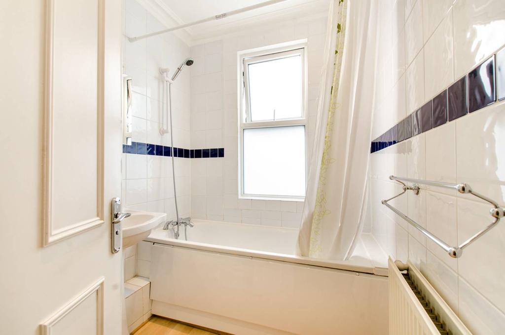 Ravenslea Road, Balham, London, SW12 4 bed house £4,000 pcm (£923 pw)