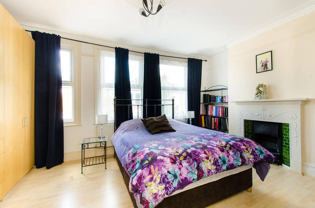 Ravenslea Road, Balham, London, SW12 4 bed house £4,000 pcm (£923 pw)