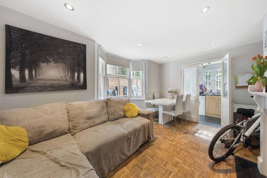 Plato Road, Brixton, London, SW2 2 bed flat £2,167 pcm (£500 pw)